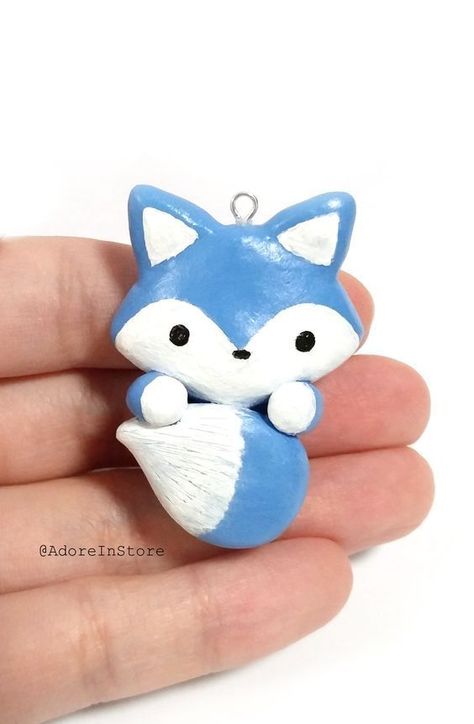 clay figures - Pesquisa Google Fox Keychain, Clay Fox, Fox Crafts, Clay Keychain, Clay Crafts Air Dry, Polymer Clay Diy, Polymer Crafts, Cute Polymer Clay, Clay Animals