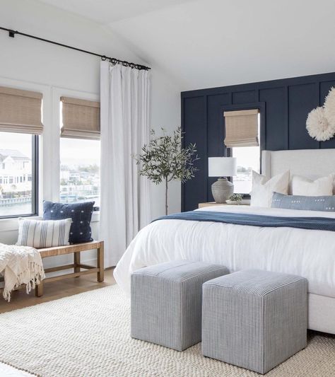 Hampton Bedroom, Hamptons Bedroom, Blue And White Bedding, Interior Design New York, Navy Bedrooms, Blue Accent Walls, Hale Navy, Accent Wall Bedroom, Coastal Bedrooms