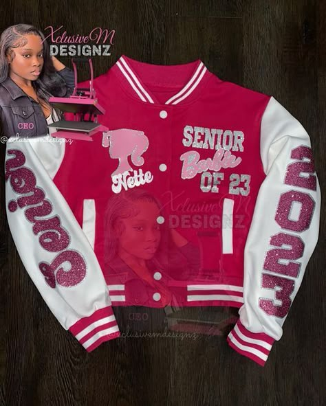 Campaign T Shirts Ideas, Senior Pictures Custom Outfits, Custom Senior Varsity Jacket, Customized Varsity Jacket, Graduation Varsity Jackets, Senior Varsity Jacket Design, Diy Varsity Jacket Ideas, Graduation Jacket Ideas, Custom Varsity Jacket Ideas