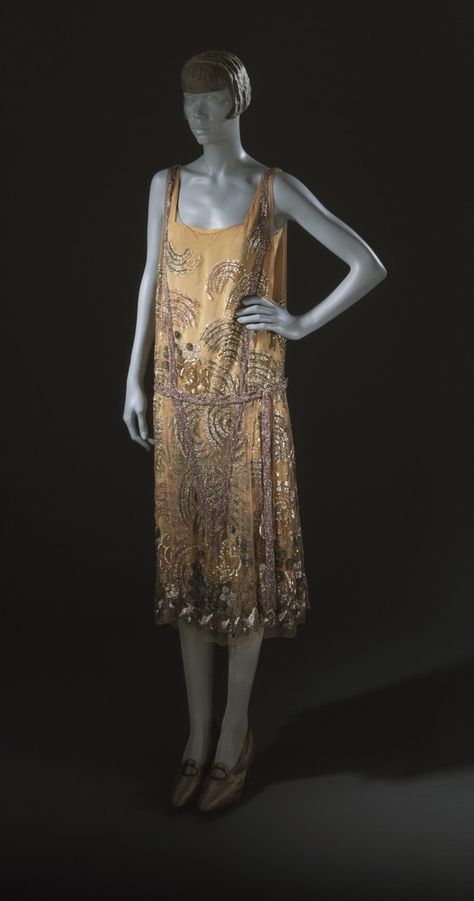 Woman's Evening Dress France, circa 1926 Costumes; principal attire (entire body) Glass beads, sequins, and metal thread embroidery on silk ... Style Année 20, 1950 Women, Callot Soeurs, Fashion 1920s, Flapper Dresses, 1920s Outfits, 1920 Fashion, Fashion Through The Ages, 1920's Fashion