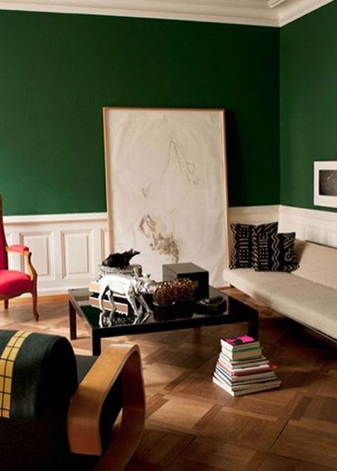 5 Top Designers Weigh In On Pantone’s 2017 Color Of The Year Green Bedroom Walls, Green Painted Walls, White Wainscoting, Dark Green Walls, Green Walls, Racing Green, Living Room Green, Green Interiors, Green Rooms