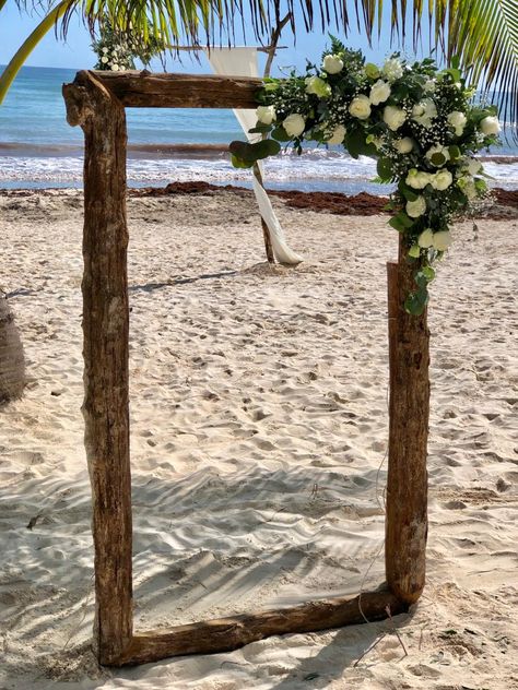 Beach Photo Booth Ideas, Nautical Garden Ideas, Felix Beach, Beach Photo Booth, Nautical Garden, Beach Engagement Party, Wedding At The Beach, Bamboo Photo Frame, Frame With Flowers