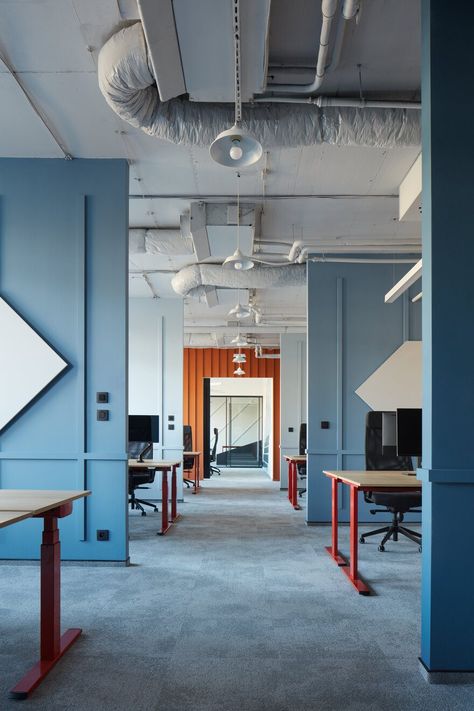 Open Ceiling, Blue Office, It Company, Best Office, Wood Cladding, Open Office, Workplace Design, Design Del Prodotto, Office Interior