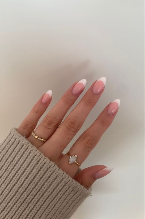 Clean girl nails, clean girl nails inspo, that girl nails, that girl nails inspo, nails, nail inspiration, nail ideas, summer nails, summer nails Inspiration, french nails, long french nails, french nail inspiration, nail art, nail art ideas Clean Girl Spring Nails, Clean Girl Nails Summer, Summer Clean Girl Nails, Clean Girl Summer Nails, Nails Clean Girl, Cold Girl Nails, That Girl Nails, It Girl Nails, Clean Girl Nails Almond