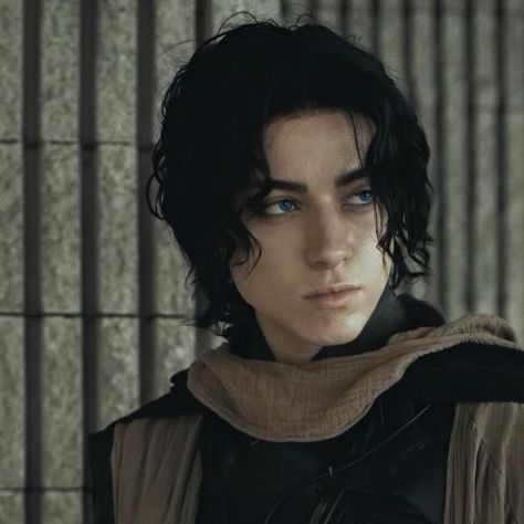 Alone.arone on Instagram: "#paulatreides #dune #dunecosplay #paulatreidescosplay #lisanalgaib   📷: @picturxsam" Dune Oc, Kid Character Design, Dune Cosplay, Character Appearance, Fit People, Paul Atreides, Curtain Call, Gender Envy, Writing Stuff