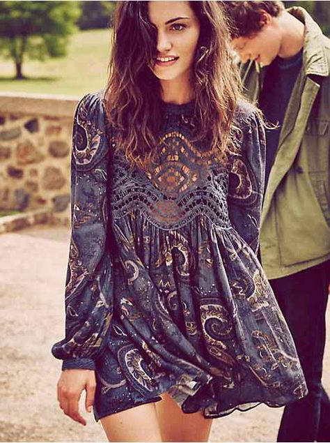 Free People Sweet Thing Printed Tunic, $128.00 Bohomeian Style Outfits, Winter Hippie, Looks Hippie, Vintage Print Dress, Cher Horowitz, Chiffon Blouses, Estilo Hippy, Gorgeous Style, Estilo Hippie