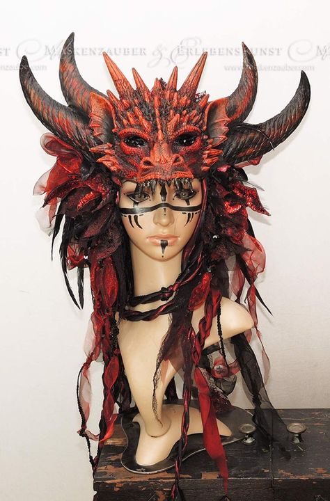 Diy Dragon Costume Women, Mythical Creatures Costumes, Dragon Head Mask, Dragon Costume Diy, Dragon Costume Women, Dragon Outfit, Dragon Halloween Costume, Dragon Cosplay, Demon Costume