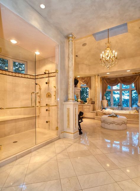 Elegant luxury master bathroom with glass shower and chandelier Traditional Bathroom Tile, Rich Bathroom, Fancy Bathroom, Luxury Bathroom Tiles, Small Bathroom Tiles, Aesthetic Interior Design, Luxury Master Bathrooms, Modern Bathroom Tile, Bathroom Tile Designs