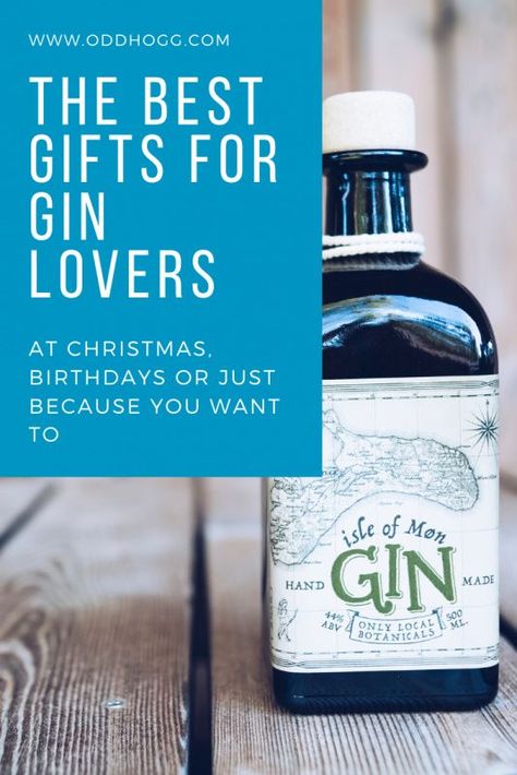 Gifts for gin lovers. The ultimate list of gin gifts for people who love gin. Gin themed homeware, gin bottles, gin glasses and lots more to keep your gin loving friends happy this Christmas #gin #giftideas #christmasgifts Gin Miniatures, Christmas Gin, Gifts For Gin Lovers, Gin O Clock, Gin Distillery, Sloe Gin, Gin Glasses, Gin Gifts, Gin Lovers