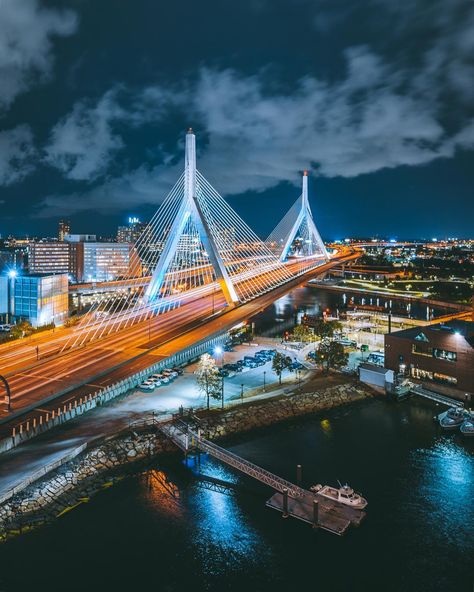 The 9 Best Places to Take Pictures in Boston (Photo Guide) Cheap Vacation Spots, Boston Massachusetts Photography, Massachusetts Aesthetic, Boston Pictures, Boston Aesthetic, Boston Travel Guide, Boston Photography, Boston Vacation, Massachusetts Travel