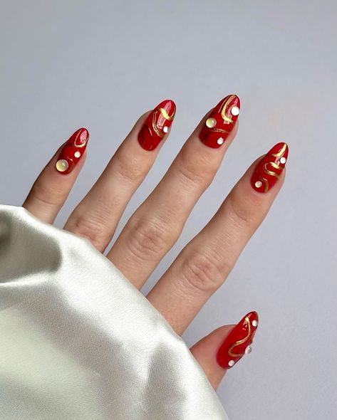 These are giving lunar new year vibes 🧧❤️✨ Lunar New Year Nails 2023, Lunar Year Nails, Cny Nails 2024 Dragon, Lunar New Year Nails, Cny Nails, Red And Gold Nails Lunar New Year, New Year Vibes, New Year Nails, Lunar Year