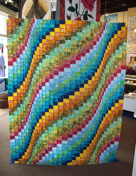 Bargello Quilt - Free Pattern & Tutorial Surf Song Bargello Quilt Pattern, Bargello Quilts Patterns, Bargello Quilt Patterns, Bargello Quilt, Bargello Patterns, Bargello Quilts, Batik Quilts, Pretty Quilt, Jellyroll Quilts