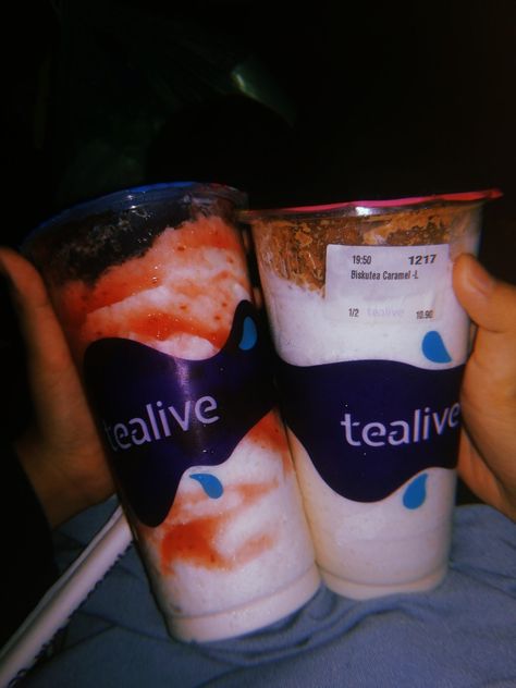 Tealive Malaysia Aesthetic, Tealive Bubble Tea Aesthetic, Tealive Aesthetic, Tealive Bubble Tea, Ordinary Life, Face Aesthetic, New Menu, Aesthetic Desktop Wallpaper, Anime Family