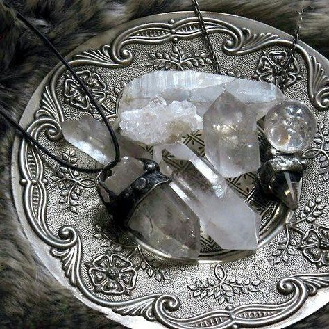 ☽ wicca panda ☾ Lunar Witch, Writing Aesthetic, Aesthetic Journal, Sacred Feminine, Gray Aesthetic, Crystal Magic, Witch Aesthetic, Aesthetic Black, Rocks And Gems