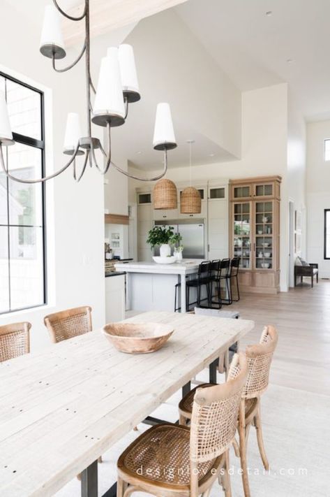 Dining Room Remodel, European Home Decor, Classic Kitchen, Luxury Dining Room, California Casual, Flooring Ideas, Luxury Dining, Farmhouse Style Kitchen, Modern Farmhouse Kitchens