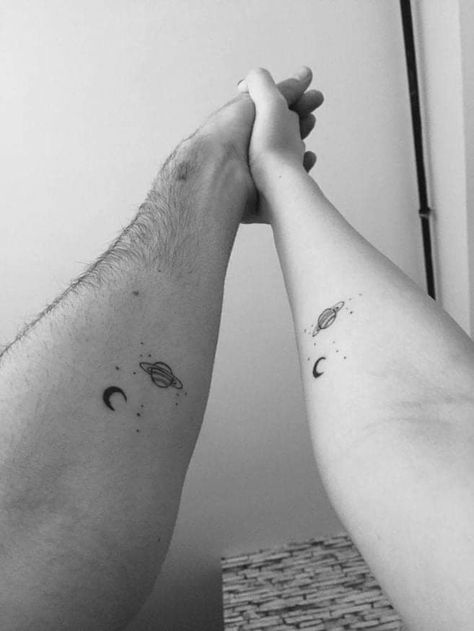 Matching Saturn Tattoo, Matching Tattoos Planets, Mini Tattoo Couple, Moon Tattoo For Couples, Matching Moon Tattoos Couple, Love You To Moon And To Saturn Tattoo, Love You To Moon And Back Tattoo, Love You To The Moon And To Saturn Matching Tattoo, Moon To Saturn Tattoo