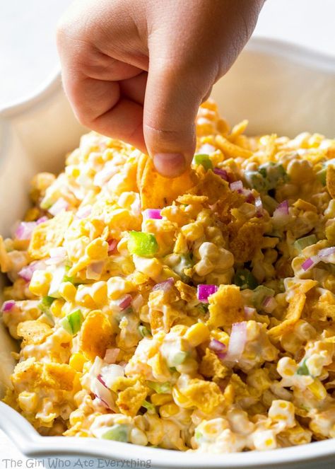 Frito Corn Salad - this is your game day recipe. Corn, Fritos, peppers, and onion. So good! Recipe With Fritos, Frito Recipe, Creative Salads, Frito Corn Salad, Chili Cheese Fritos, Can Corn, Corn Salad Recipe, Potluck Side Dishes, Corn Salad Recipes