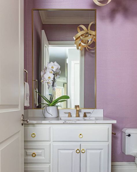 Move Over, Blue—These Spaces Prove Purple Is the Best Bathroom Color Purple And Blue Bathroom, Lavendar Walls, Gray And Purple Bathroom, Purple Bathroom Ideas, Lilac Bathroom, Small Bathroom Renos, Lavender Bathroom, Best Bathroom Colors, Vintage Inspired Bathroom