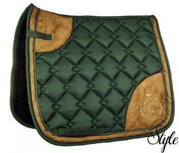 HKM nyeregalátét Champagne Equestrian Shop, Saddle Pad, Horse Designs, Saddle Pads, Equestrian Style, Clothes Horse, Horse Tack, Dressage, Deep Green