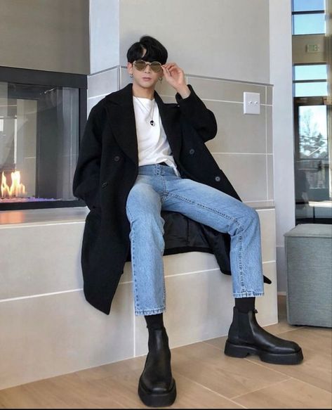 Korean Street Fashion Men, Boots Outfit Men, Street Style Outfits Men, Men Stylish Dress, Guys Clothing Styles, Mens Fashion Streetwear, Elegante Casual, Cool Outfits For Men, Stylish Mens Outfits