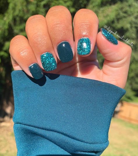 @dipped.nail.addicts shared a photo on Instagram: “This teal though 😍😍😍😍 @pixiedustdip nailed it with these colors! The sparkle is Teal Moon and the solid is Serpent. They are both GORGEOUS!…” • Sep 30, 2020 at 12:36am UTC Teal Toes Nails, Teal Blue Nails Designs, Teal Winter Nails, Teal Color Nails, Teal And Black Nails, Dark Turquoise Nails, Teal Gel Nails, Teal Chrome Nails, Teal Fall Nails