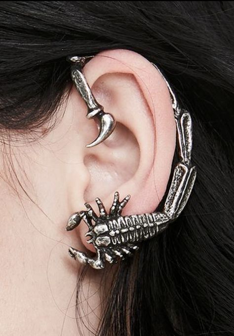 Witchy Moodboard, Scorpion Jewelry, Scorpion Earrings, Silver Jewellry, Copper Jewellery, Ear Accessories, Edgy Jewelry, Cool Piercings, Ankle Jewelry