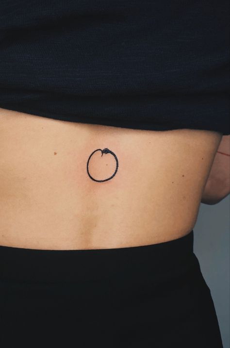 Ouroboros Tattoo Feminine, Oroborous Snake Tattoo, Ouroboros Tattoo Minimalist, Oroborous Tattoo, Ouroboros Tattoo Design, Flowers Tatoos, Sisyphus Tattoo, Luna Tattoo, Ouroboros Tattoo