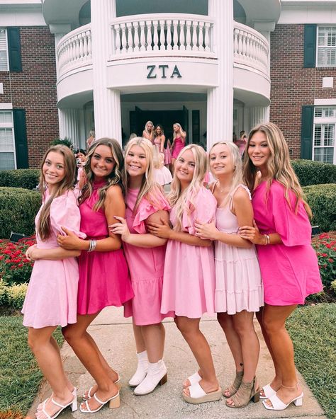 Recruitment Outfits Color Schemes, Sorority Recruitment Photoshoot, Sisterhood Dresses, Sisterhood Outfits, Blonde 2024, Exec Photoshoot, Sisterhood Ideas, Recruitment Dresses, Sorority Aesthetic