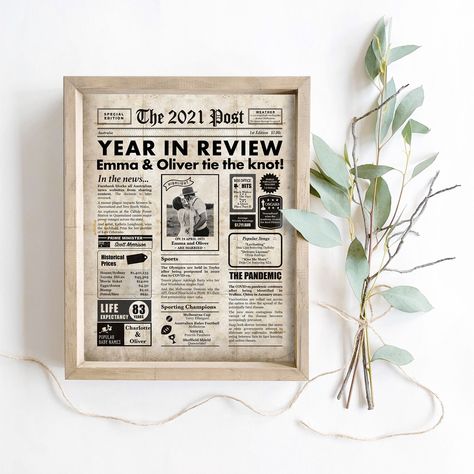 The perfect ‘paper’ anniversary gift is here! This nostalgic digital poster features the couple on their wedding day alongside major news and events for the year of the wedding. Have a personalised file created for you! Paper Anniversary Gift Ideas, Newspaper Printable, Newspaper Poster, 75th Birthday Gifts, 2nd Anniversary Gift, Boy Friends, 2nd Wedding Anniversary, Digital Newspaper, Engagement Presents