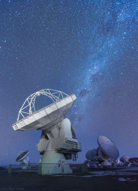 Astronomical Observatory, Astronomy Science, Flat Photo, Aesthetic Space, Aerospace Engineering, Salt Flats, Dream Career, The Milky Way, Space Program