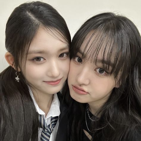 leeseo liz ive lq icon #이서 #리즈 Icona Pop, Lee Hyun, Kim Ji Won, Blue Bloods, Twitter Update, Light Of My Life, Starship Entertainment, Stand By Me, Korean Girl