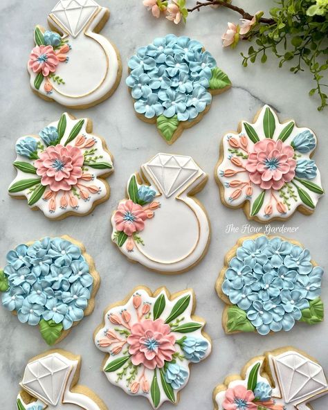 Love In Bloom Bridal Shower Cookies, Bridal Shower Cookies Floral, Love Is In Bloom Bridal Shower Cookies, Love In Bloom Cookies, Love Is In Bloom Cookies, Love Is In Bloom Bridal Shower Theme Decorations, Floral Bridal Shower Cookies, Love Is Blooming Bridal Shower Theme, Fall Reception Decor