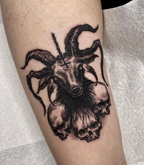 Tattoo Goat, Black Sheep Tattoo, Goat Tattoo, Sheep Tattoo, Ram Tattoo, Demon Tattoo, Creepy Tattoos, Head Tattoos, Dark Tattoo