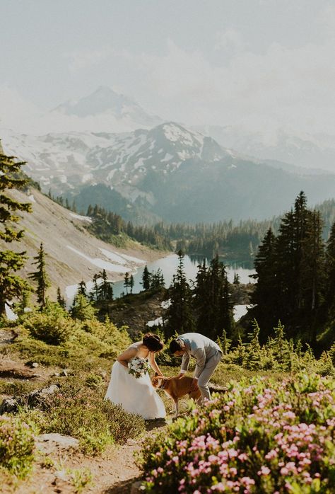 Elopement Hike, Pnw Hikes, Pnw Hiking, Nature Elopement, Wlw Wedding, Mountain Photoshoot, Washington Mountains, Elopement Bride, Mountain Wedding Photos