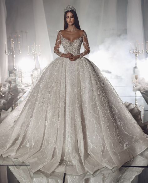 Ruffle Bridal Gown, Queen Wedding Dress, Extravagant Wedding Dresses, Big Wedding Dresses, Wedding Dresses Cinderella, Classy Wedding Dress, Fairy Tale Wedding Dress, Fancy Wedding Dresses, Cute Wedding Dress