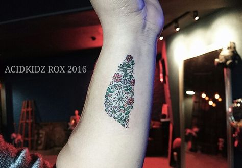 Taiwan Tattoo Ideas, Taiwan Tattoo Design, Taiwan Tattoo, Taiwan Flag, Vegan Books, Scorpio Tattoo, Tiny Tattoos, Book Photography, Tattoo Artist