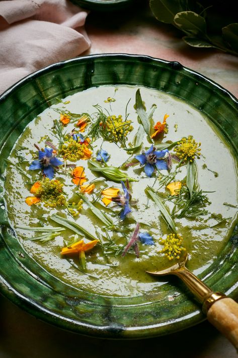 Spring Food Ideas Dinner, Spring Soup Ideas, Spring Themed Food, Spring Food Ideas Party, Fresh Spring Recipes, Cottagecore Aesthetic Food, Spring Chicken Soup, Ostara Food, Cottagecore Dinner