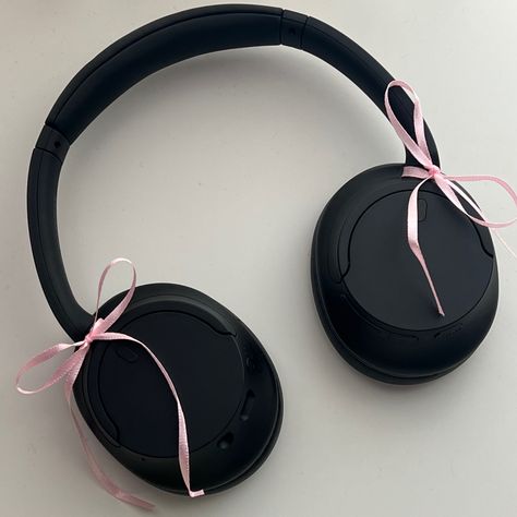 sony headphones bow sandy liang tiktok pink new jeans aesthetic kpop korean ribbon bow Scar Tissue, Intp, Pink Ribbon, Headphones, Instagram Profile, Ribbon, Pink, Instagram, Black