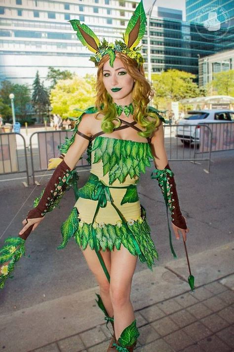 Leafeon Cosplay, Luxlo Cosplay, Pokémon Costume, Cosplay Pokemon, Pokemon Costumes, Cosplay Inspiration, Pokemon Cosplay, Rave Outfit, Amazing Cosplay