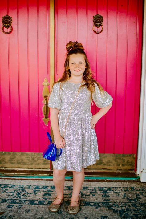 AnnaBerkleyStyle Sequin Dress Girls Fashion Tween Looks Neutral Styles Kids Fashion Blogger Style Influencer AiricaPuckettStyle #sequins #girlsfashion #abstyle Sequin Dress Outfit, Fashion Blogger Style, Influencers Fashion, Neutral Fashion, Blogger Style, Dress Girls, Dress Outfit, Girls Fashion, Mother Daughter