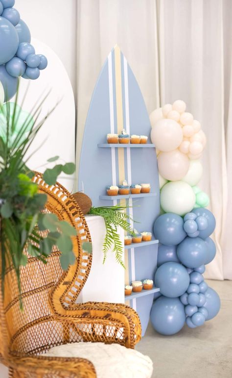 Surf Summer Party Ideas | Photo 2 of 5 | Catch My Party Surf Party Decor, Surfboard Centerpiece Ideas, Surfs Up Party, Surf Party Decorations, Surf Theme Party, Beach Theme Birthday Party, Surfer Party, Beach Theme Birthday, Teenage Birthday Party