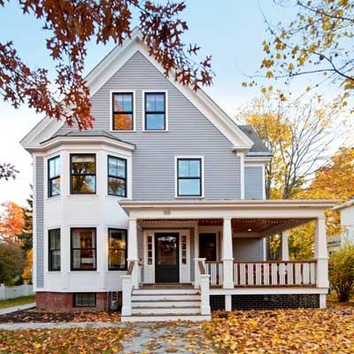 i LOVE this house!!!!!!!!!!!!! England House, Cottages And Bungalows, New England Homes, Cute House, Portland Maine, Sims House, House Goals, Pretty House, Maine House