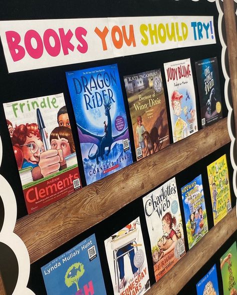 Bulletin Boards For Reading Classroom, Library Recommendation Display, Reading Library Bulletin Board, Book Cover Bulletin Board, Book Recommendations Display, Book Recommendation Bulletin Board, Classroom Library Bulletin Board, Book Display Ideas Library, Book Recommendations Bulletin Board