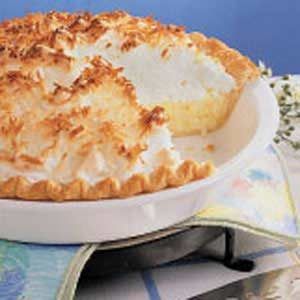 Coconut Cream Meringue Pie Coconut Meringue Pie, Cream Pie Filling, Coconut Cream Pie Recipes, Meringue Pie Recipes, Coconut Pie, Cream Pie Recipes, Easy To Make Desserts, Coconut Cream Pie, Meringue Pie