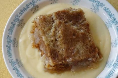 Vinegar pudding (asynpoeding) | Rainbow Cooking African Sweets, South African Recipe, Baked Pudding, Beer Calories, African Recipe, Malva Pudding, Sesame Cookies, African Dessert, Banana Dessert