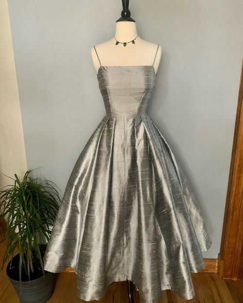 Elegant Voluminous Gathered Petticoat, Silk Dupioni Dress, Dupioni Silk Dress, The Maid, Silk Dupioni, Silver Silk, Fun Dress, Dupioni Silk, Holiday Dresses