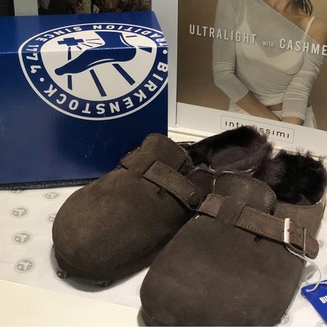 New Birkenstock Boston Shearling Suede Leather Dark brown Birkenstock Boston Shearling, Boston Shearling, Birkenstock Boston, Dark Brown Color, Soft Suede, Timeless Classic, Brown Color, Suede Leather, Birkenstock