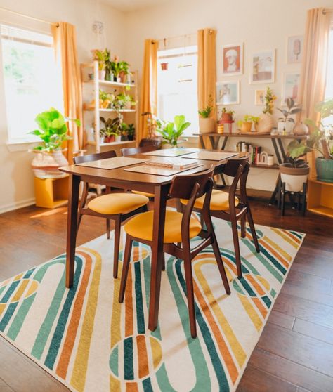 bright-colored-rugs-rainbow-dining-room Bright Boho Dining Room, Colorful Boho Dining Room, Bright Dining Room Ideas, Rugs Rainbow, Fun Dining Room, Western Dining Room, Bright Dining Room, Mcm Dining Table, Colorful Dining Room