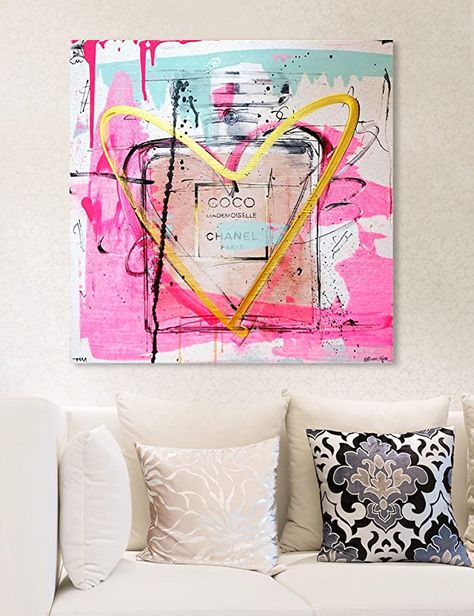 Hot Pink And White Room, Pink And White Room, Bedroom Decoration Ideas, Glam Wall Art, Funky Decor, Spray Paint Art, Heart Painting, Fashion Wall Art, White Room