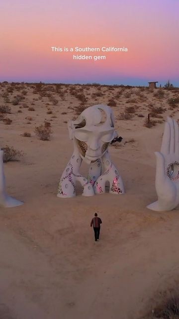 LA Bucket List on Instagram: "Have you seen this hidden gem in Joshua Tree National Park yet? ✨ Located at the Mojave Moon Ranch, a 2.5 hour drive from Los Angeles. (Pro tip: visit select National Parks for free this year on 1/16). See full list at BucketListers.com via our link in bio @LosAngelesBucketList. 🎥: @johnofah #LABucketList #LA" Joshua Tree Packing List, Joshua Tree Trip, Joshua Tree Photos, Joshua Tree Outfit Ideas, Joshua Tree Aesthetic, Joshua Tree Photoshoot, Mojave Moon, La Bucket List, California Coast Road Trip